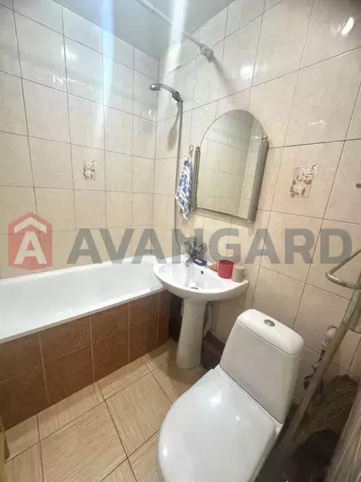 1 ��. ��������, 33,23/16,9/6,9 ��. �., 2/5 ������ ���� 4