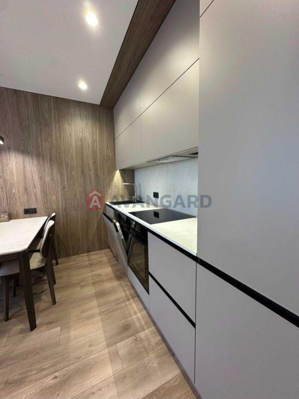 1 ��. ��������, 42/-/18 ��. �., 6/26 ������ ���� 15