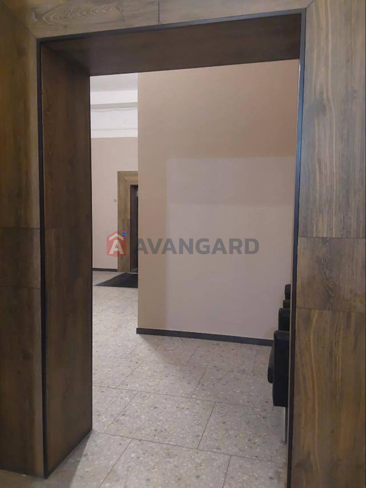 1 ��. ��������, 38/30/8 ��. �., 13/18 ������ ���� 15