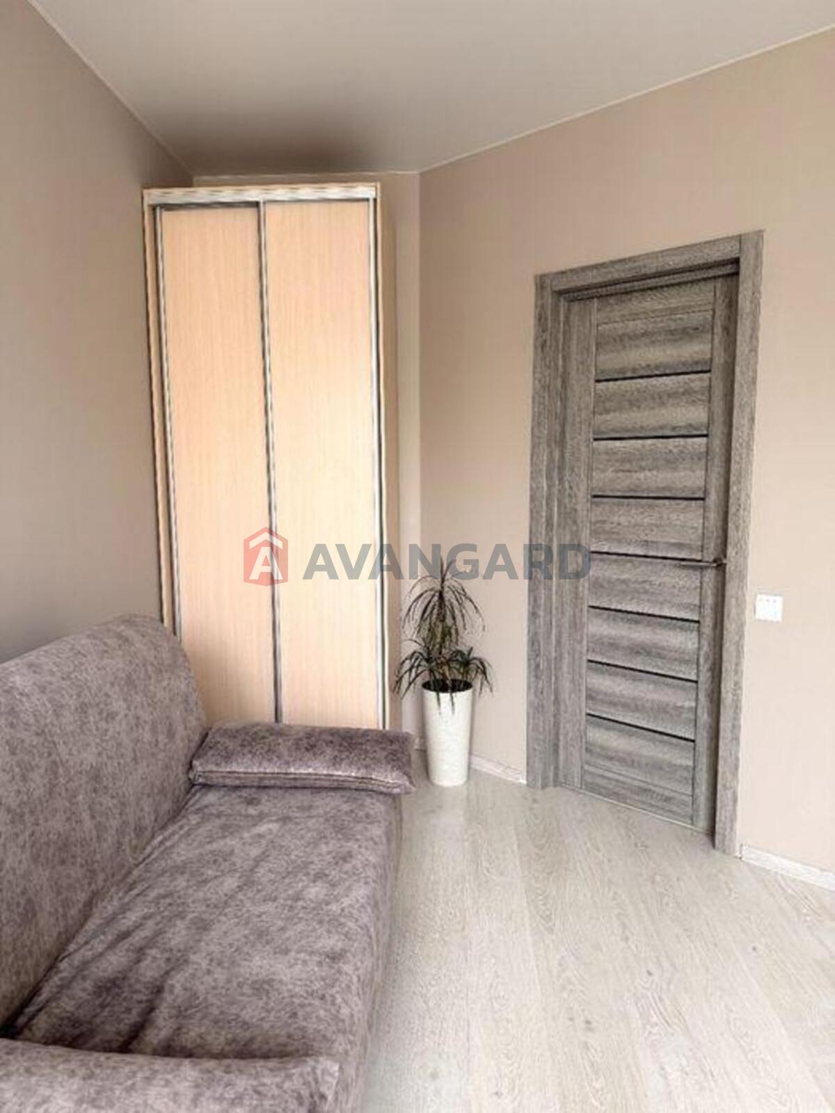 1 ��. ��������, 32/-/9 ��. �., 8/10 ������ ���� 16