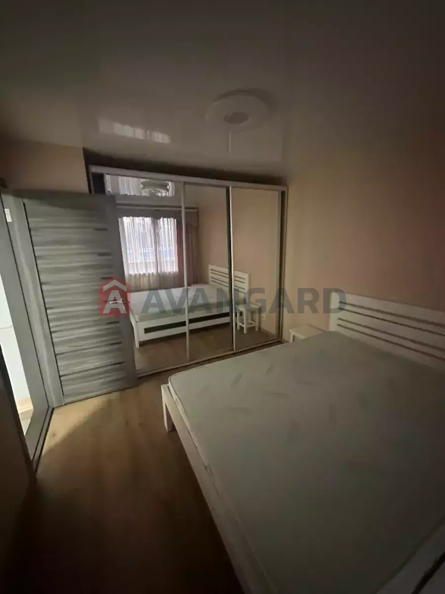 2 ����. ��������, 36/30/7 ��. �., 9/9 ���� ���� 8