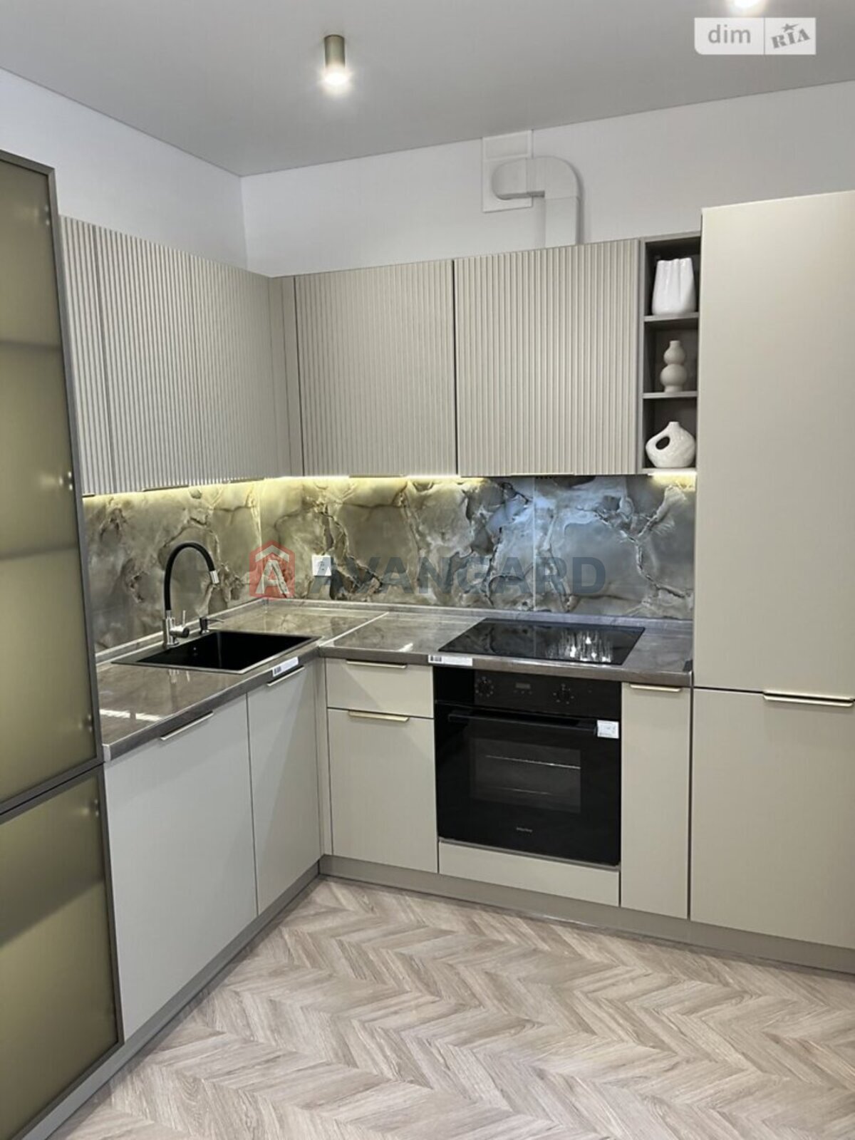 2 . , 70/29/24 . ., 6/8   18