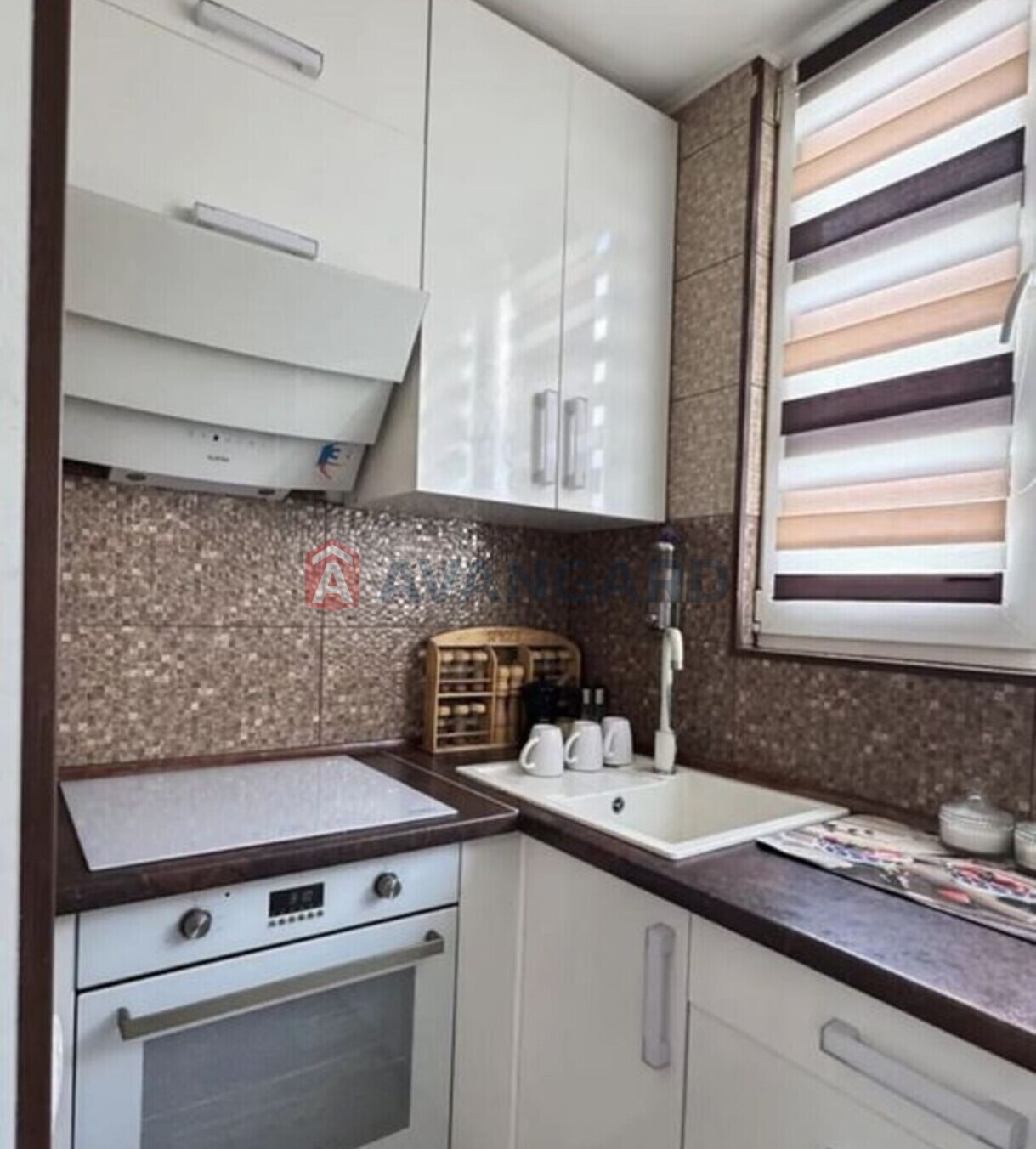 2 ��. ��������, 38/-/4 ��. �., 8/10 ������ ���� 7