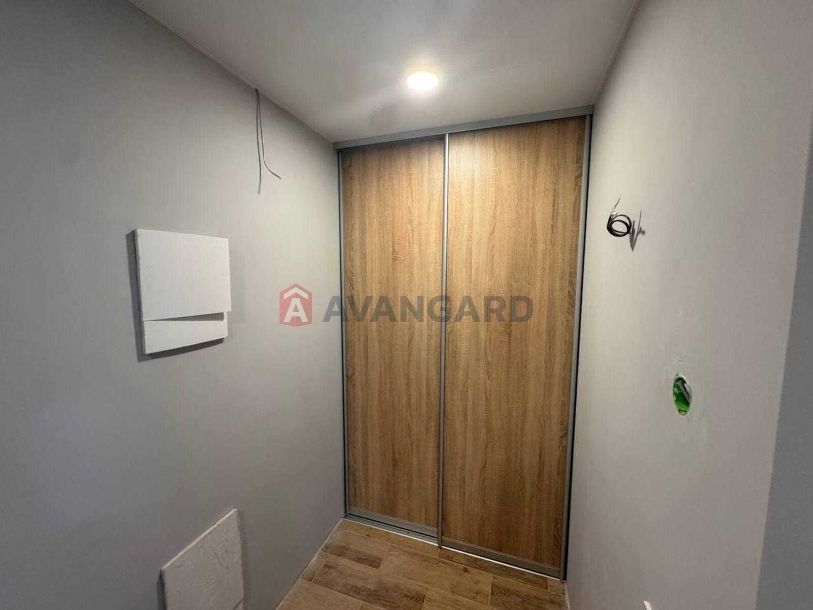 1 ����. ��������, 41/15/15 ��. �., 6/10 ���� ���� 6