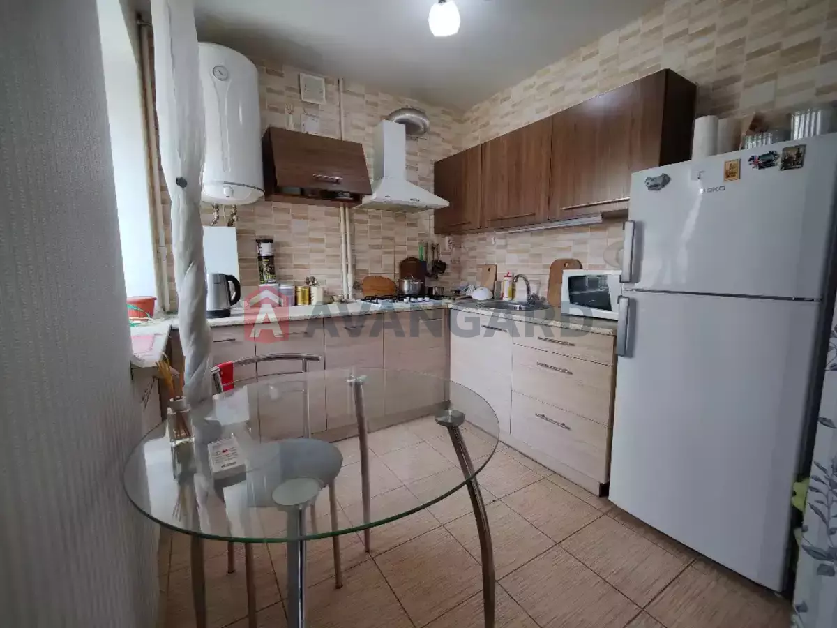 1 ��. ��������, 33/19/6 ��. �., 4/5 ������ ���� 1