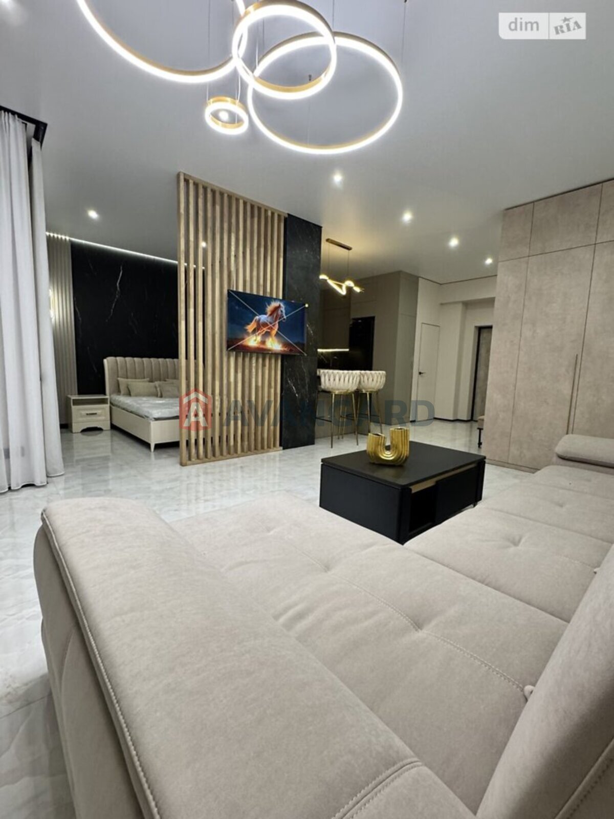 1 ��. ��������, 58/-/- ��. �., 7/15 ������ ���� 4