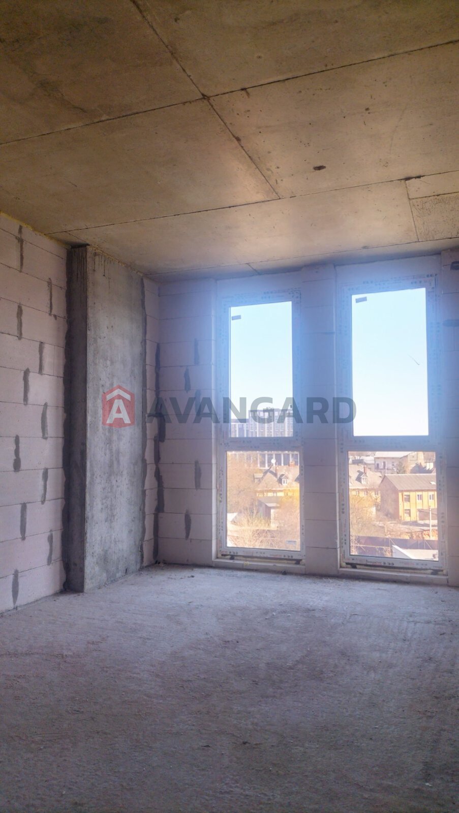 2 ��. ��������, 81,17/43/13 ��. �., 5/7 ������ ���� 11