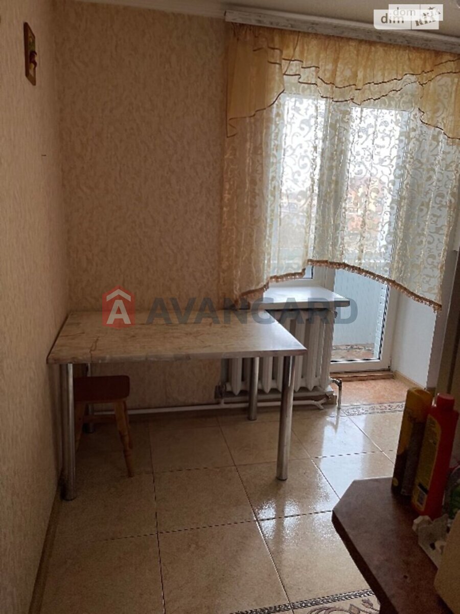 3 ����. ��������, 69/40/9 ��. �., 2/5 ���� ���� 5