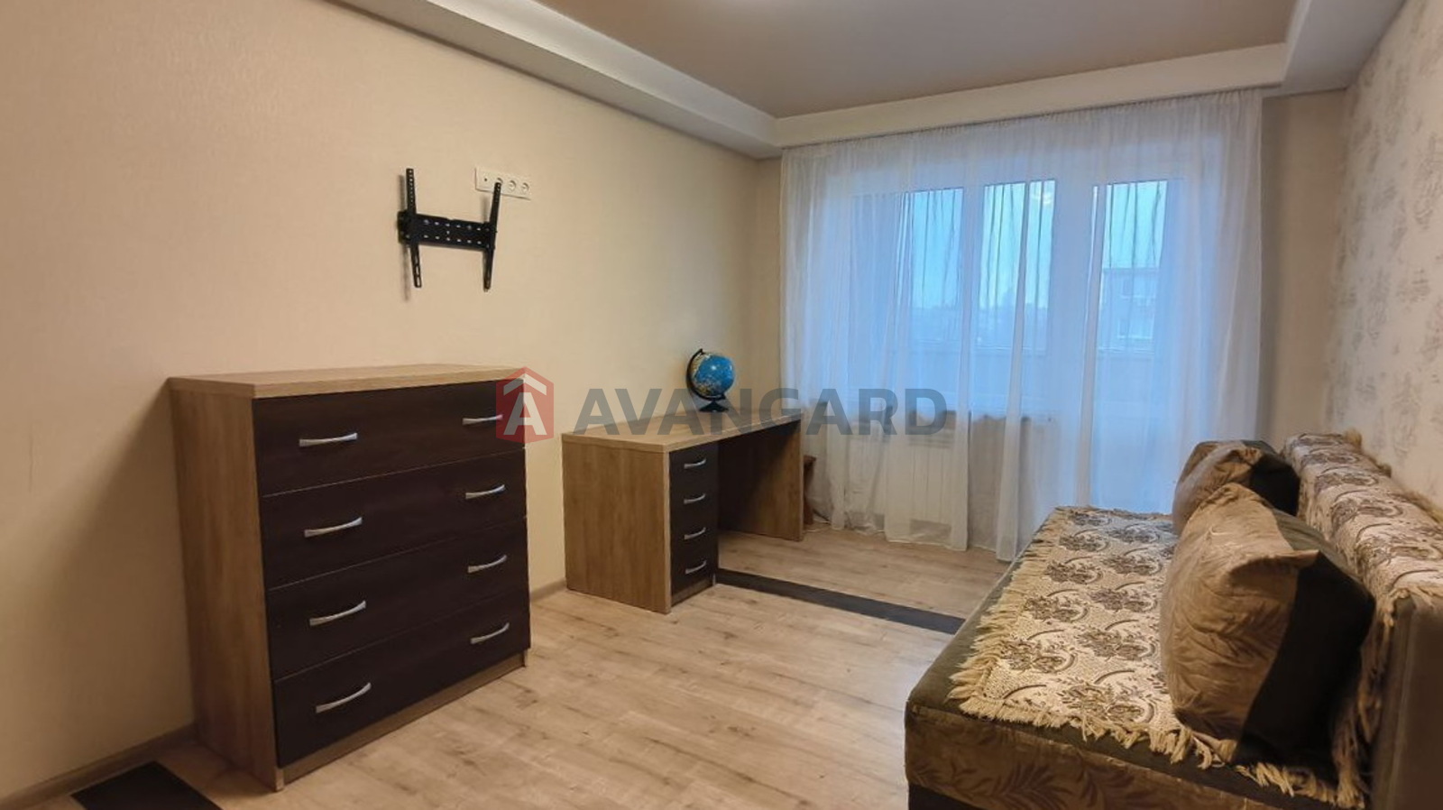 2 ����. ��������, 44/-/6 ��. �., 4/5 ���� ���� 7