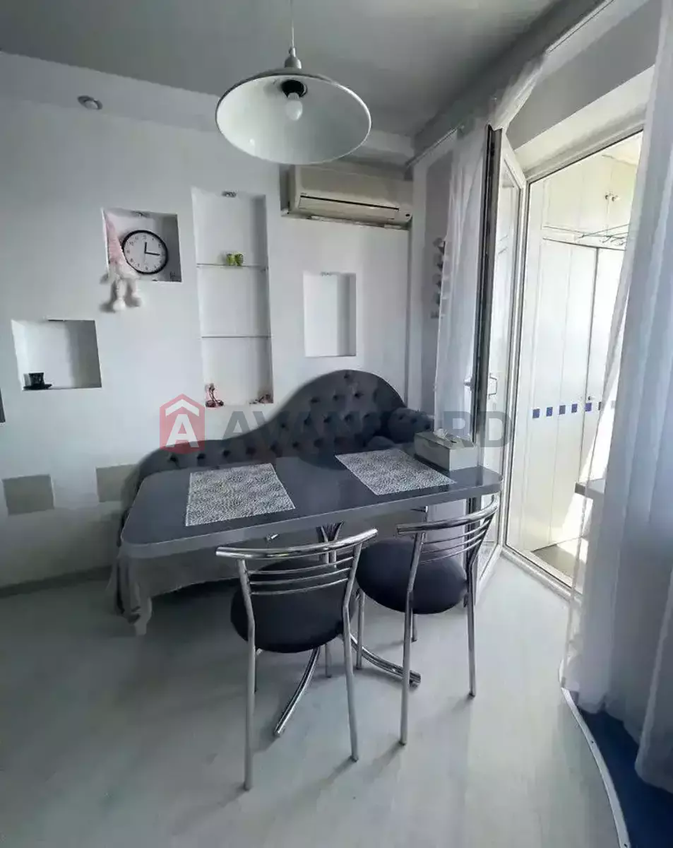 2 ��. ��������, 53/29/9 ��. �., 13/16 ������ ���� 14