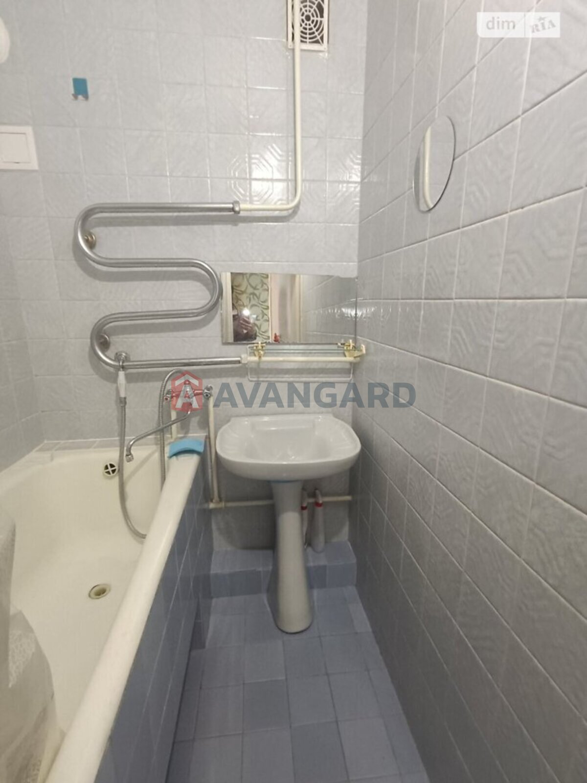 2 ��. ��������, 44/30/- ��. �., 5/5 ������ ���� 5