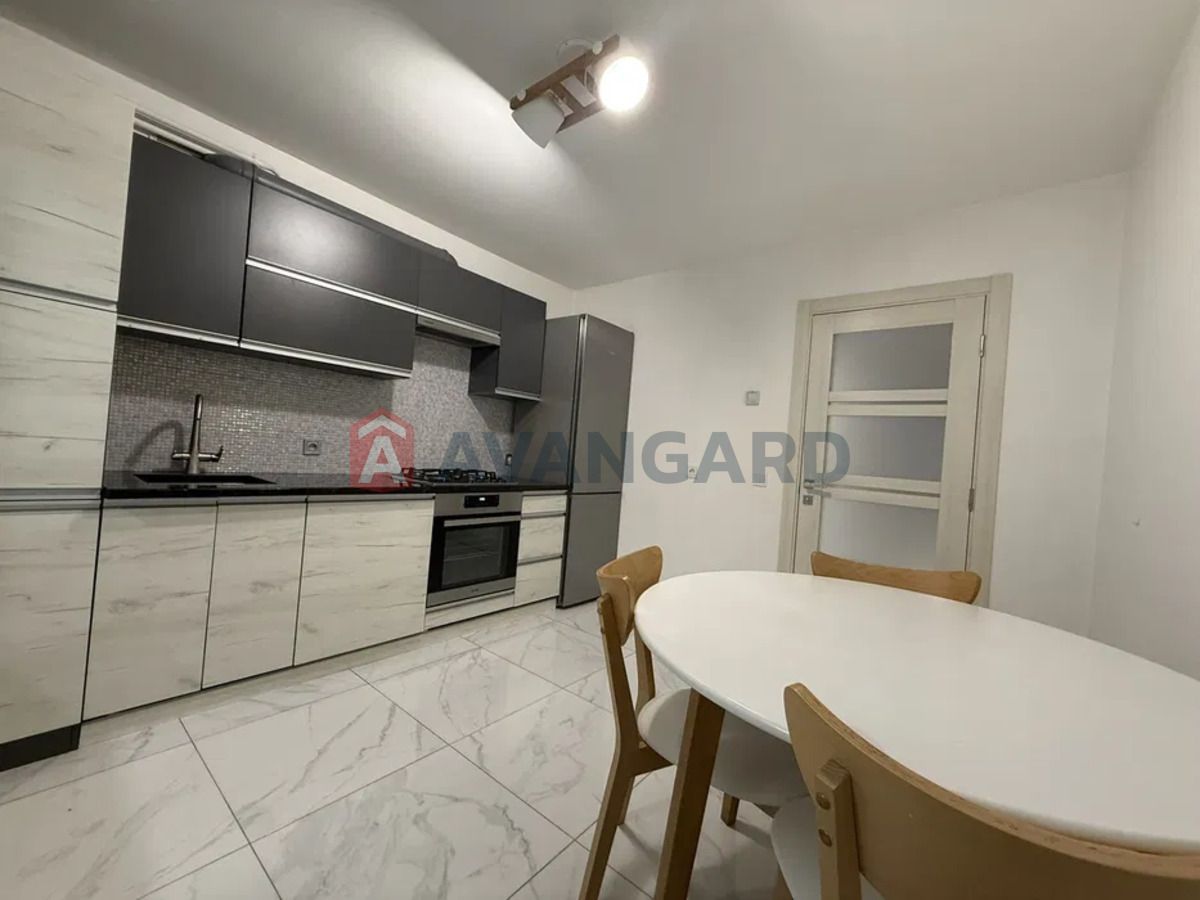 3 ��. ��������, 95/-/11 ��. �., 9/10 ������ ���� 4