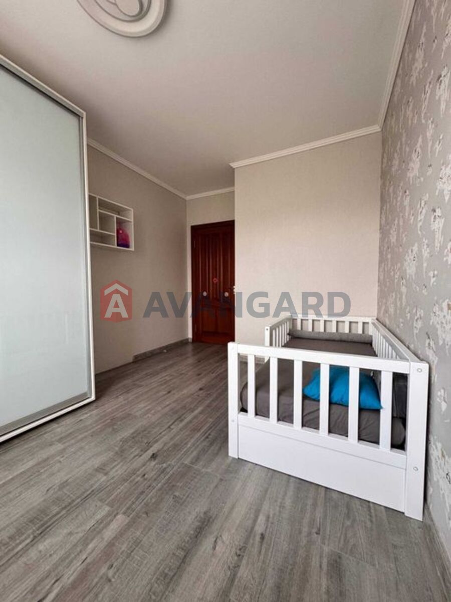 3 ��. ��������, 64/-/11 ��. �., 7/9 ������ ���� 12