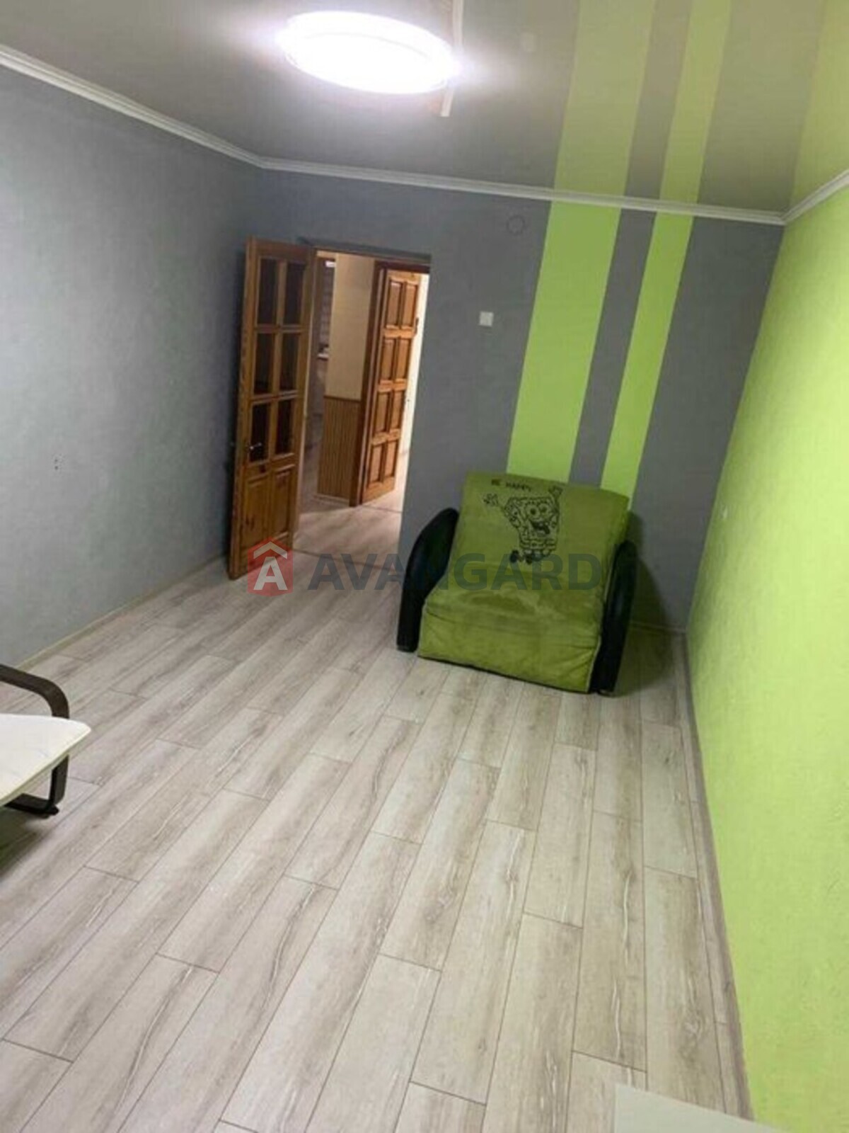 2 ��. ��������, 50/-/6 ��. �., 4/5 ������ ���� 3