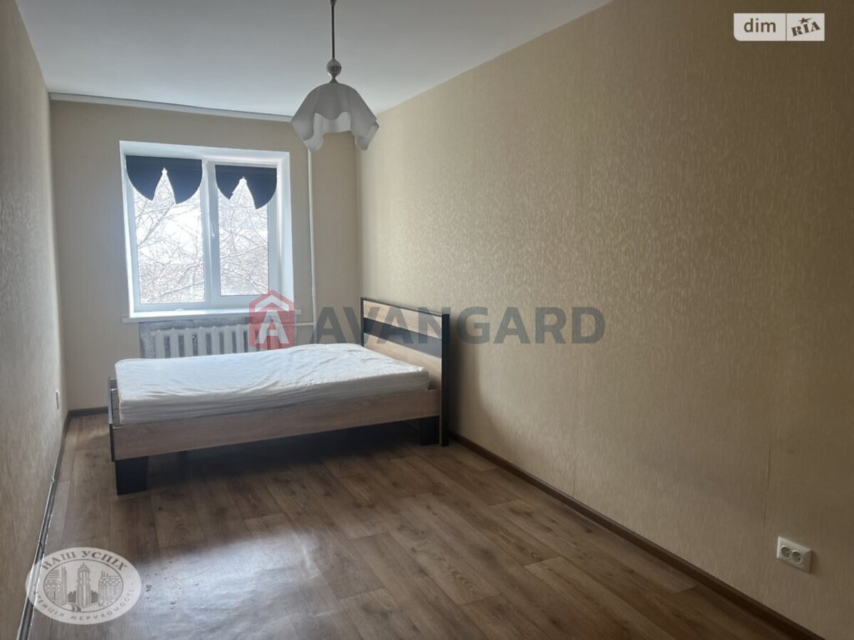 2 ��. ��������, 43/29/5 ��. �., 3/5 ������ ���� 6