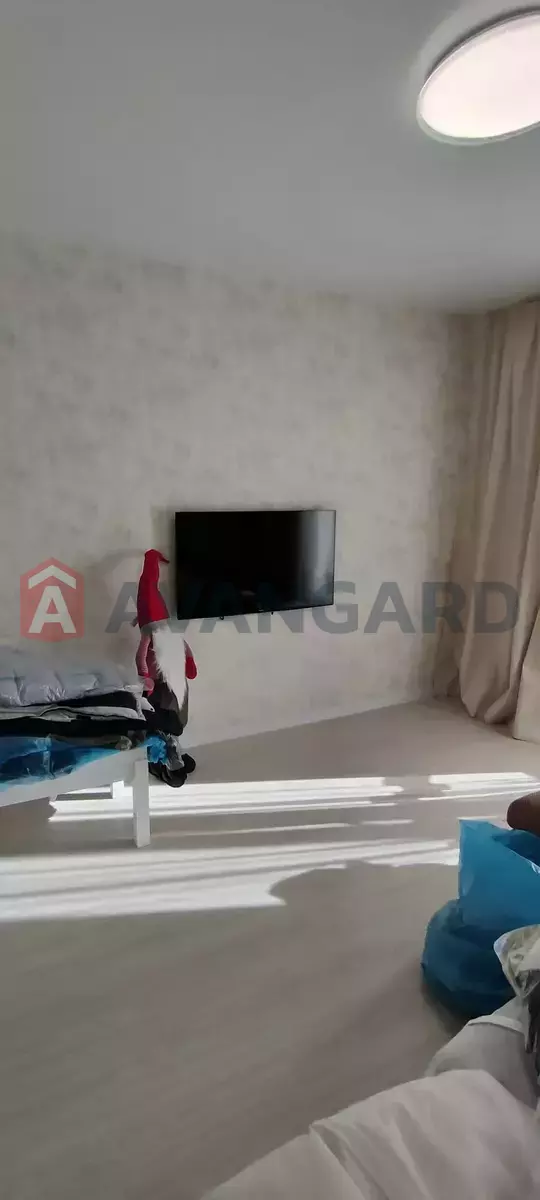 4 ����. ��������, 86/-/- ��. �., 3/3 ���� ���� 8