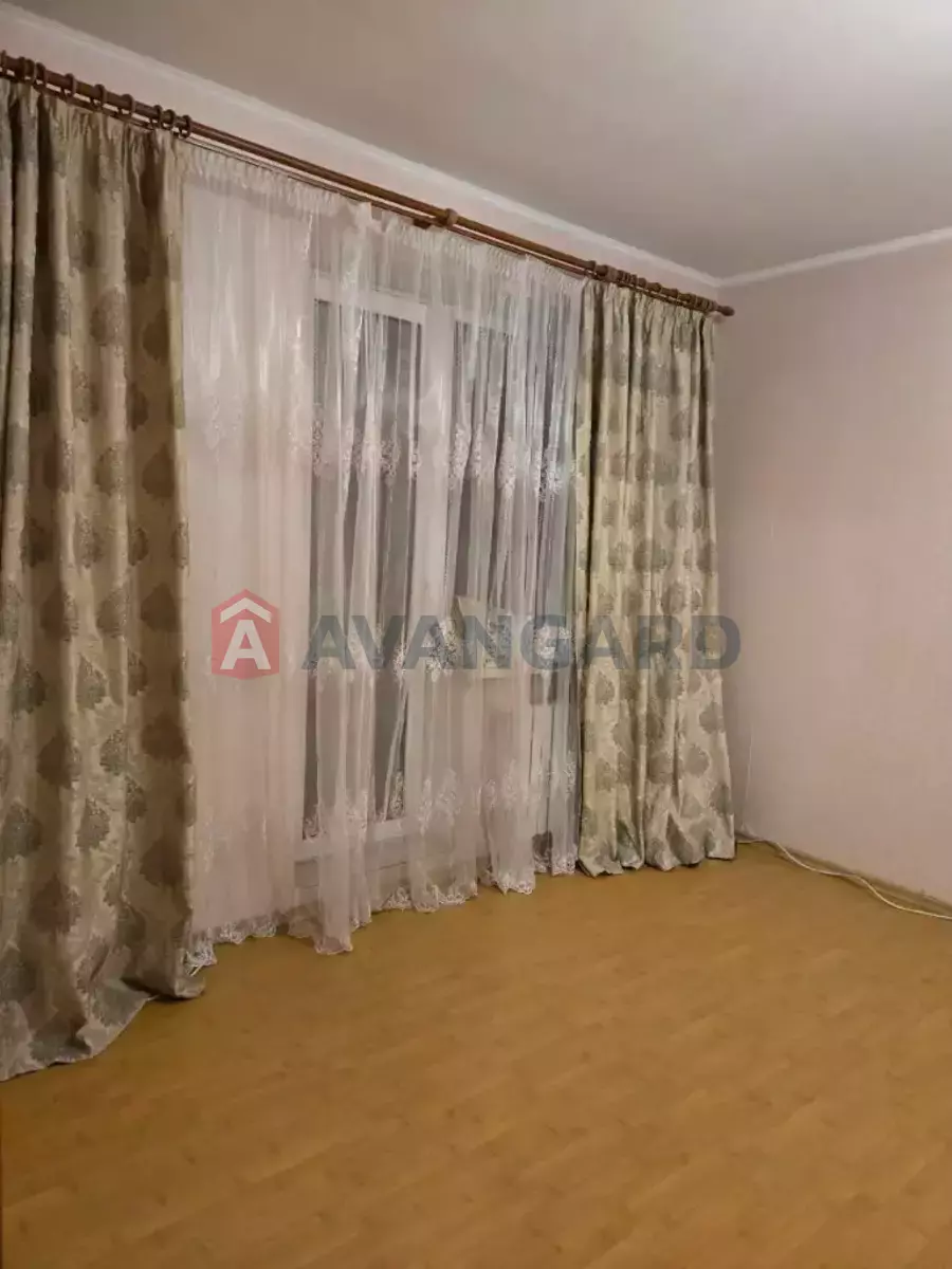 2 ��. ��������, 64/30/19 ��. �., 14/16 ������ ���� 9