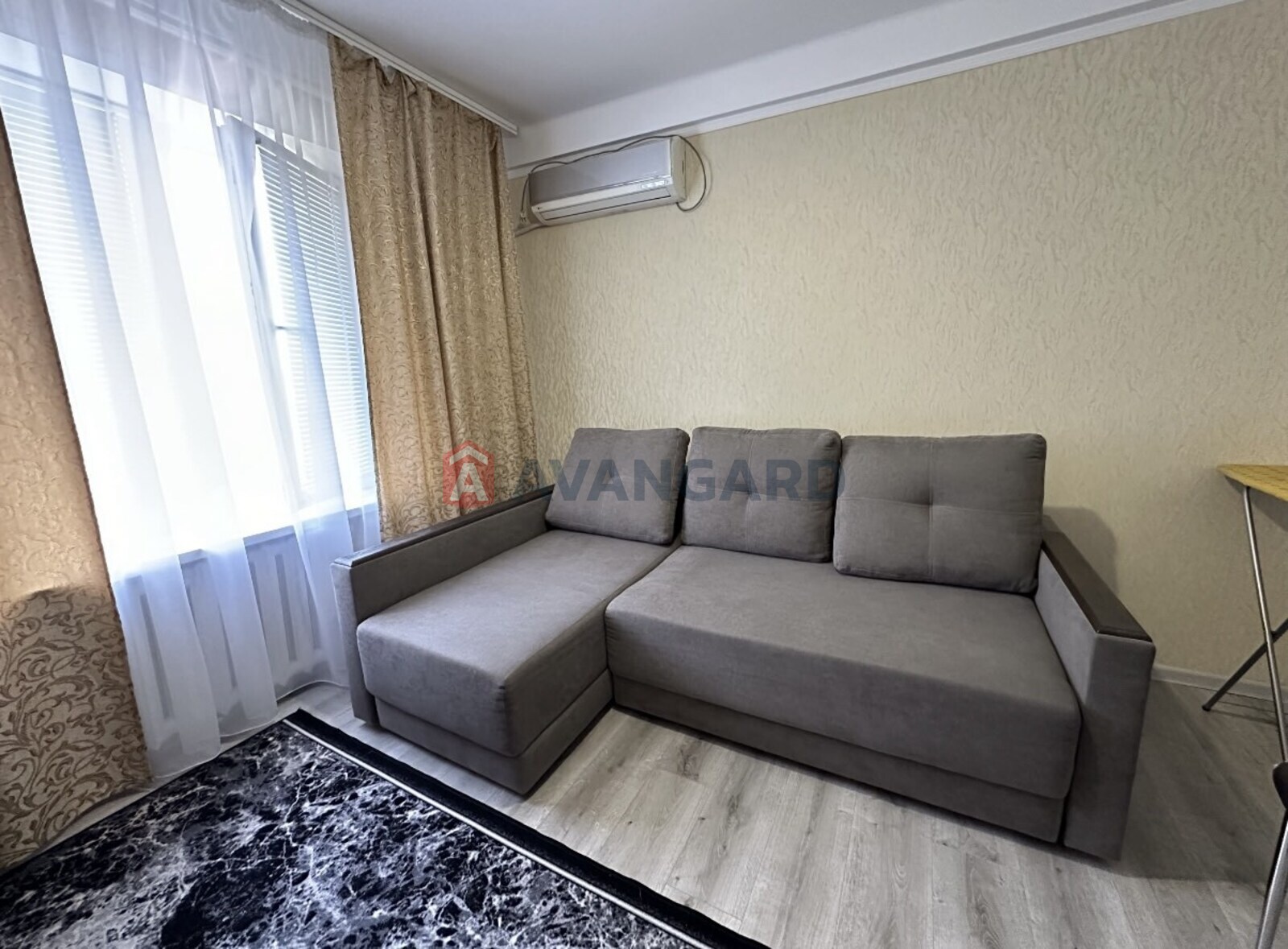 1 . , 52/-/9 . ., 4/9   8