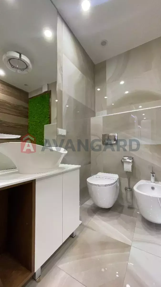 4 . , 100/-/- . ., 10/12   17