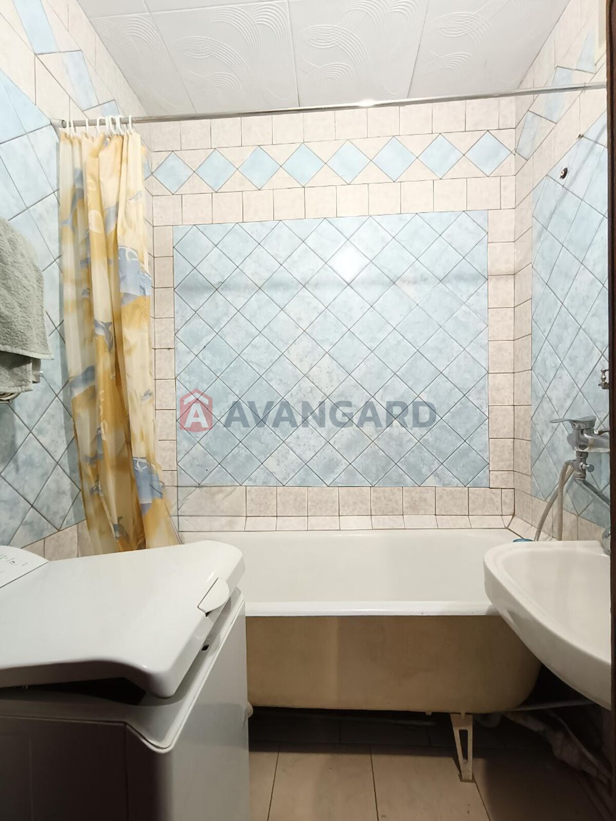 2 ����. ��������, 55,6/-/8,6 ��. �., 6/9 ���� ���� 6