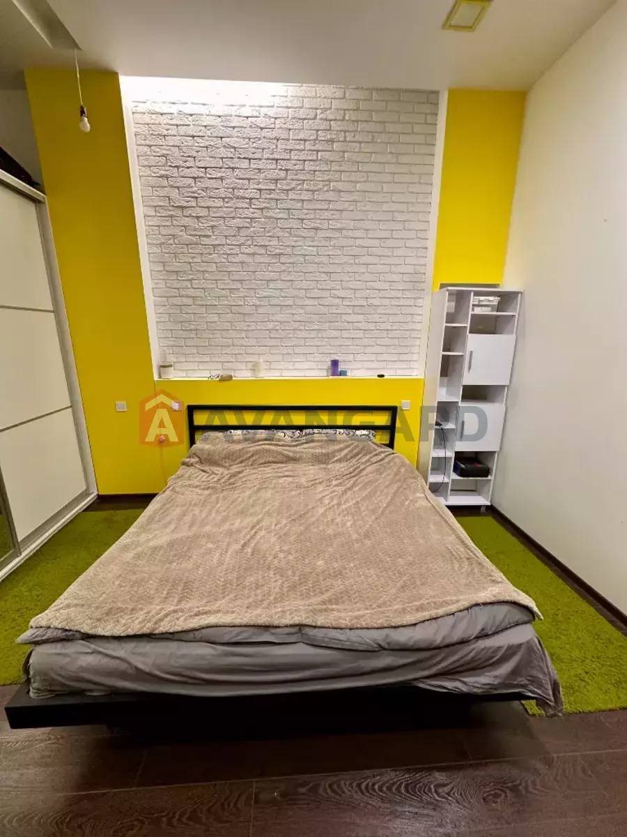 2 ��. ��������, 53/30/8 ��. �., 3/3 ������ ���� 8