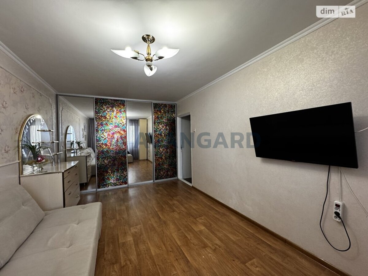 2 ����. ��������, 50/29/8 ��. �., 2/9 ���� ���� 10