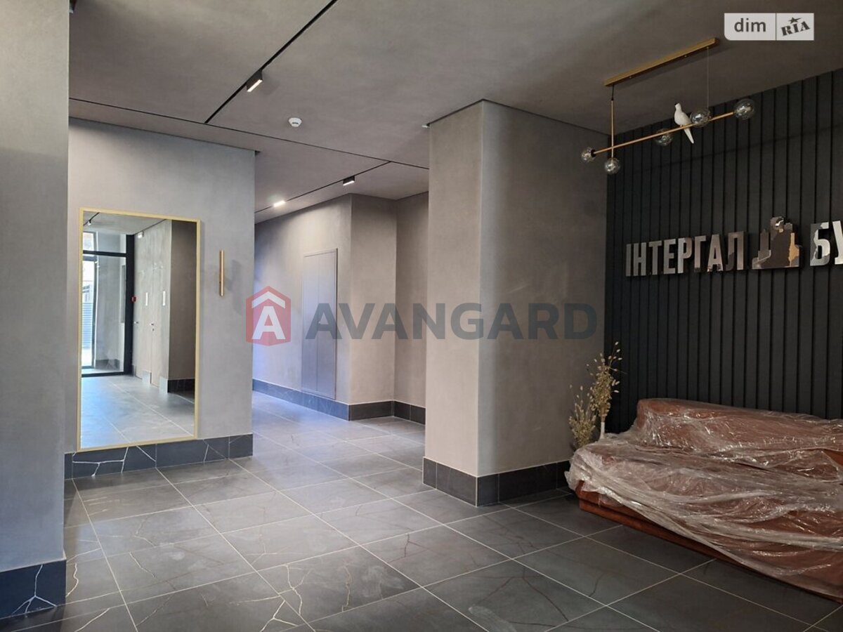 1 ��. ��������, 34/-/- ��. �., 23/25 ������ ���� 19