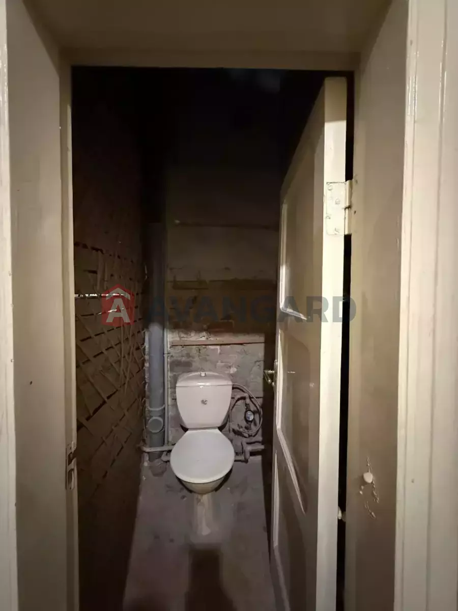 3 ����. ��������, 119/57/18 ��. �., 3/4 ���� ���� 8