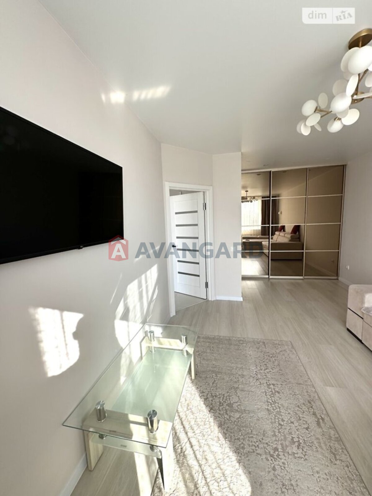 1 ��. ��������, 48/-/- ��. �., 7/10 ������ ���� 10