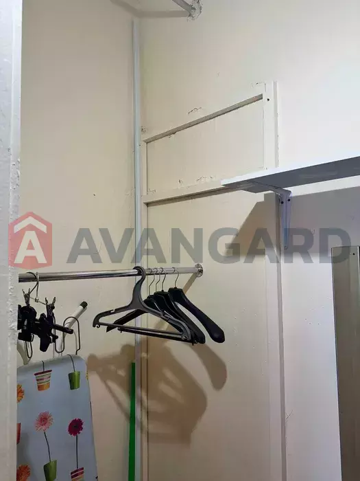 2 ��. ��������, 43/-/5 ��. �., 5/5 ������ ���� 9