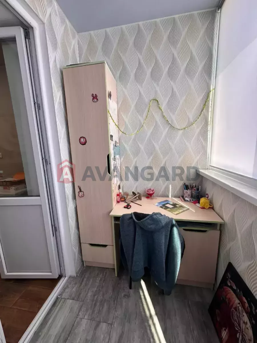 3 ��. ��������, 77/43/10 ��. �., 2/4 ������ ���� 27