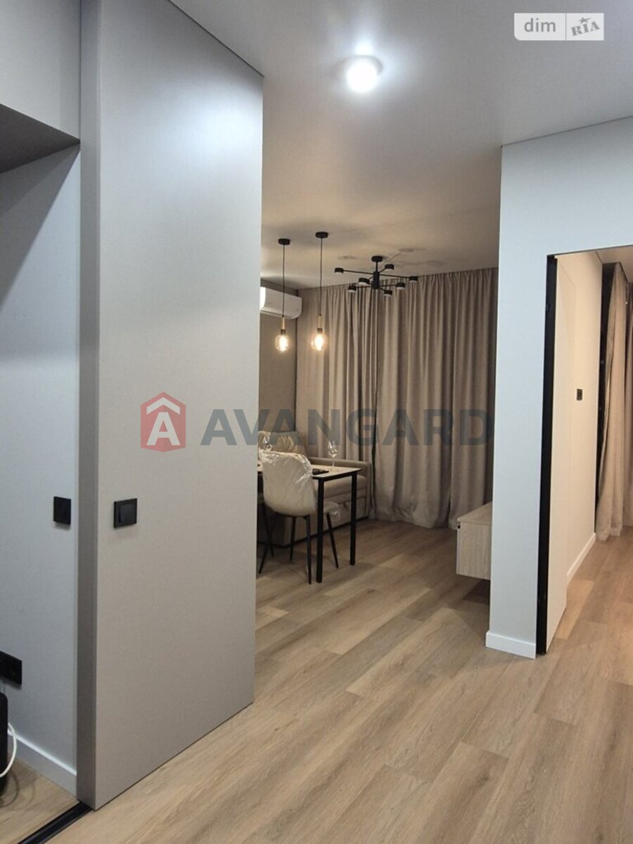 1 ��. ��������, 44/-/22 ��. �., 16/25 ������ ���� 18