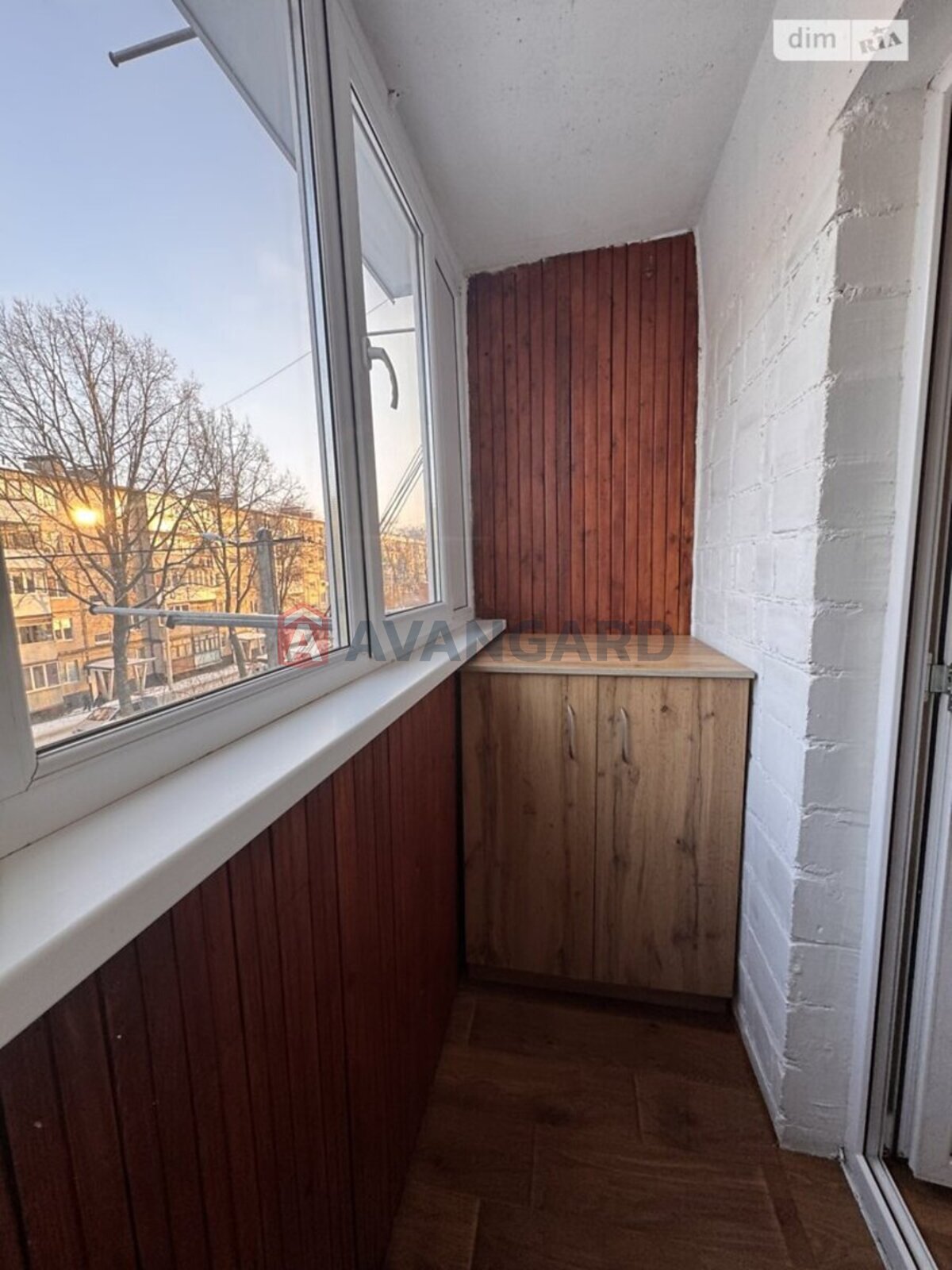 1 ��. ��������, 30/14/6 ��. �., 3/5 ������ ���� 5