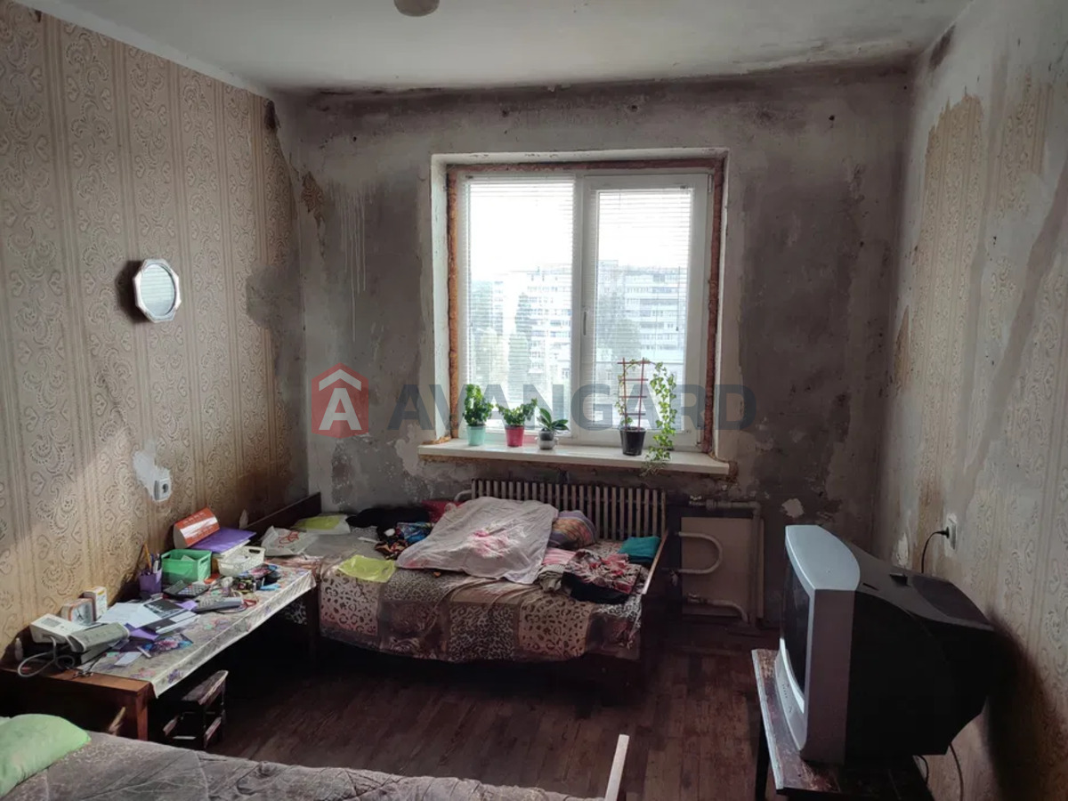 2 . , 49/-/8 . ., 9/9   8