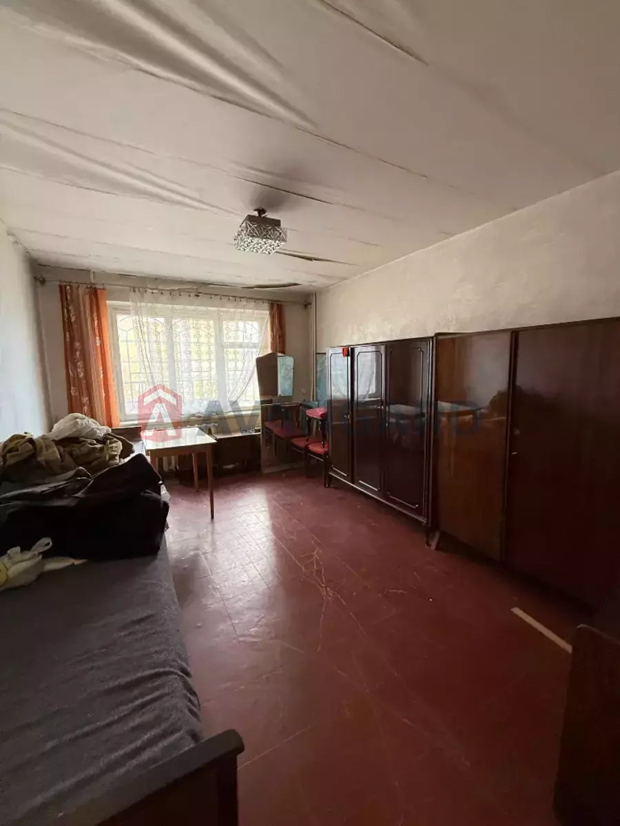 3 ��. ��������, 76/45/8 ��. �., 2/9 ������ ���� 3