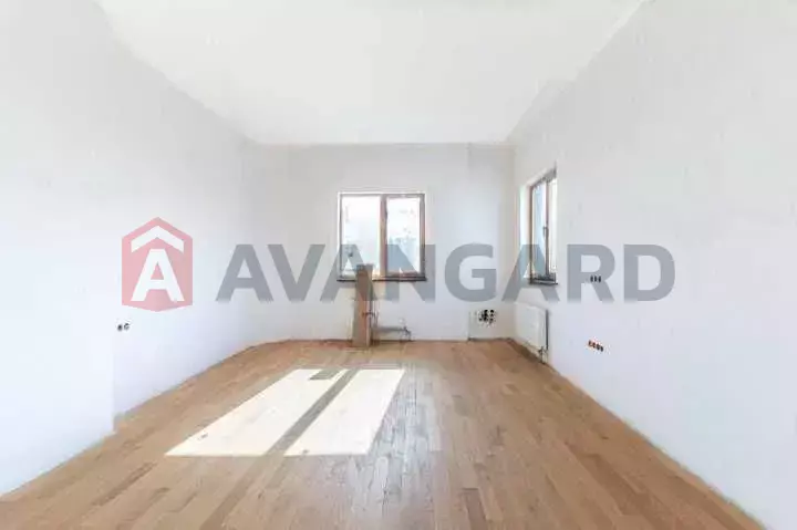 3 ��. ��������, 225/-/40 ��. �., 26/26 ������ ���� 7