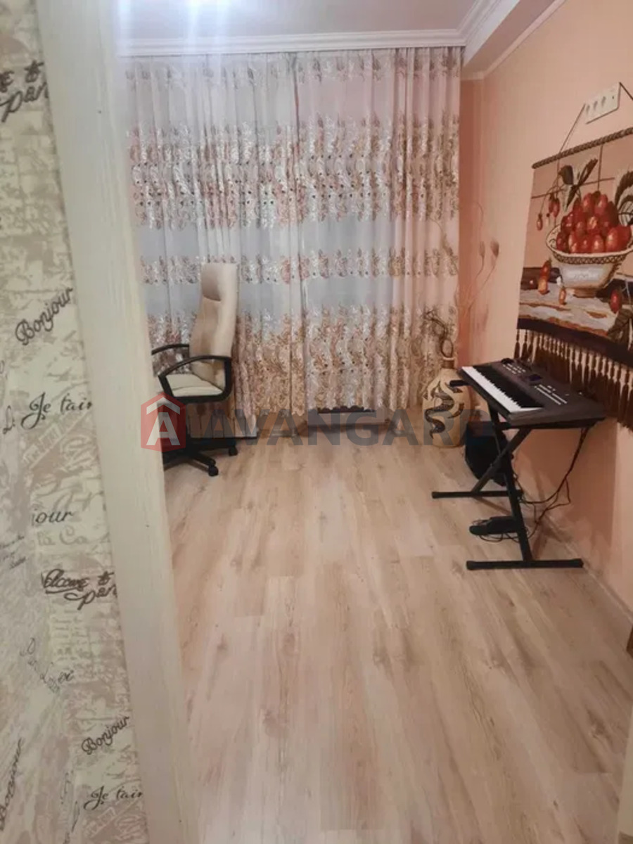 3 ��. ��������, 67/-/7 ��. �., 1/9 ������ ���� 4