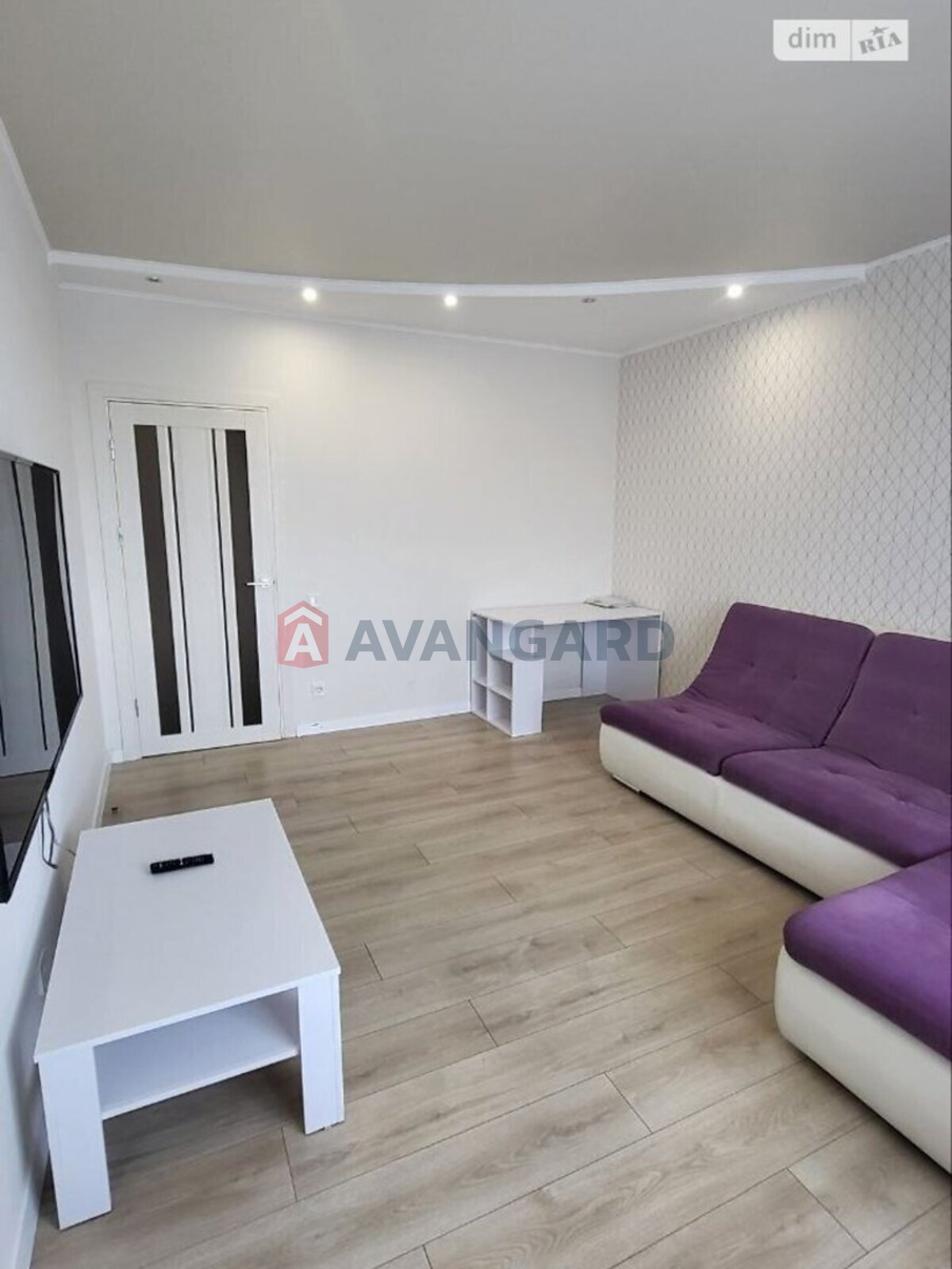 2 ��. ��������, 60/-/- ��. �., 9/9 ������ ���� 4