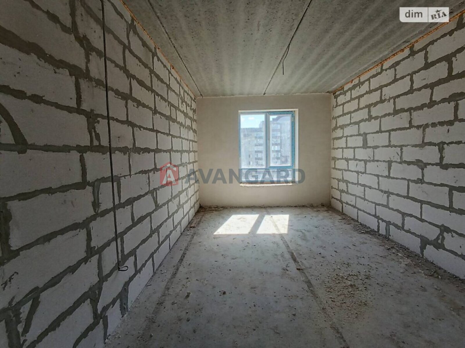 2 ��. ��������, 57/30/12 ��. �., 5/5 ������ ���� 6