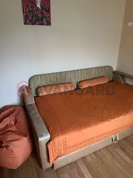 3 ��. ��������, 79/67/12 ��. �., 4/9 ������ ���� 8