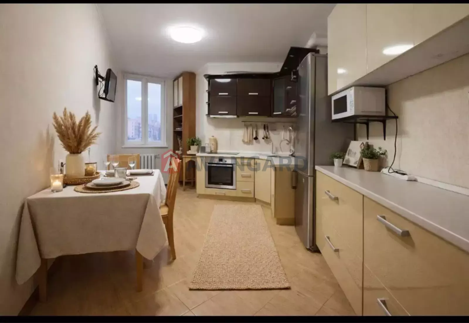 1 ��. ��������, 51/-/15 ��. �., 7/24 ������ ���� 9