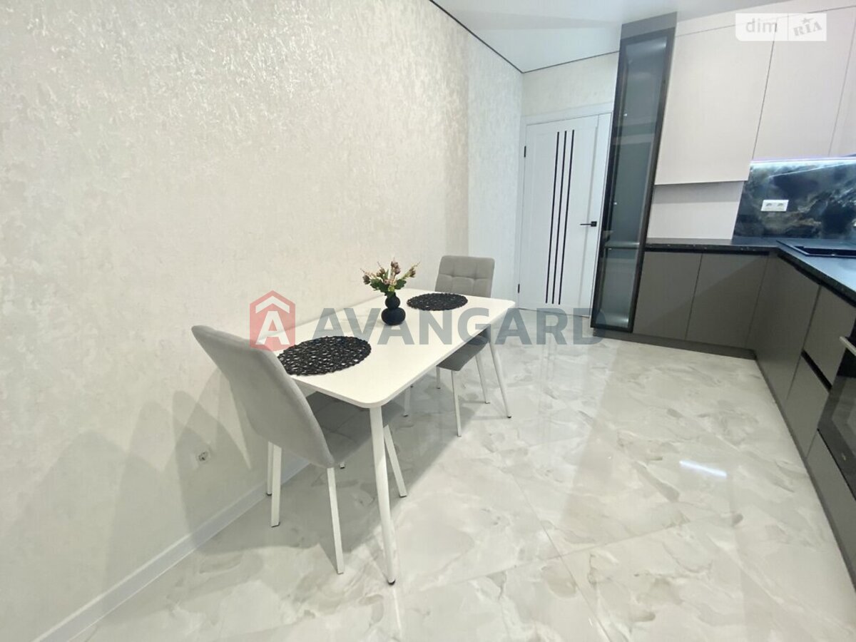 1 ��. ��������, 46/-/16 ��. �., 8/9 ������ ���� 7