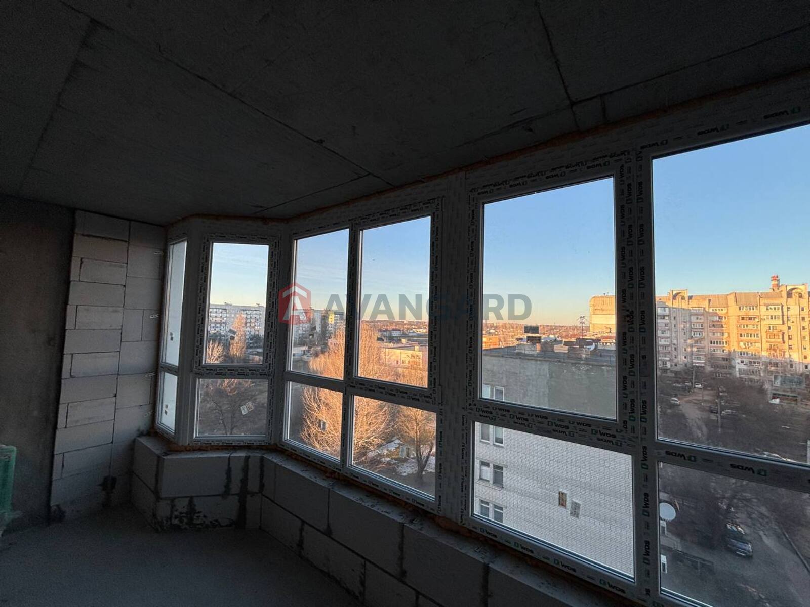 2 ��. ��������, 64/32/10 ��. �., 7/10 ������ ���� 3