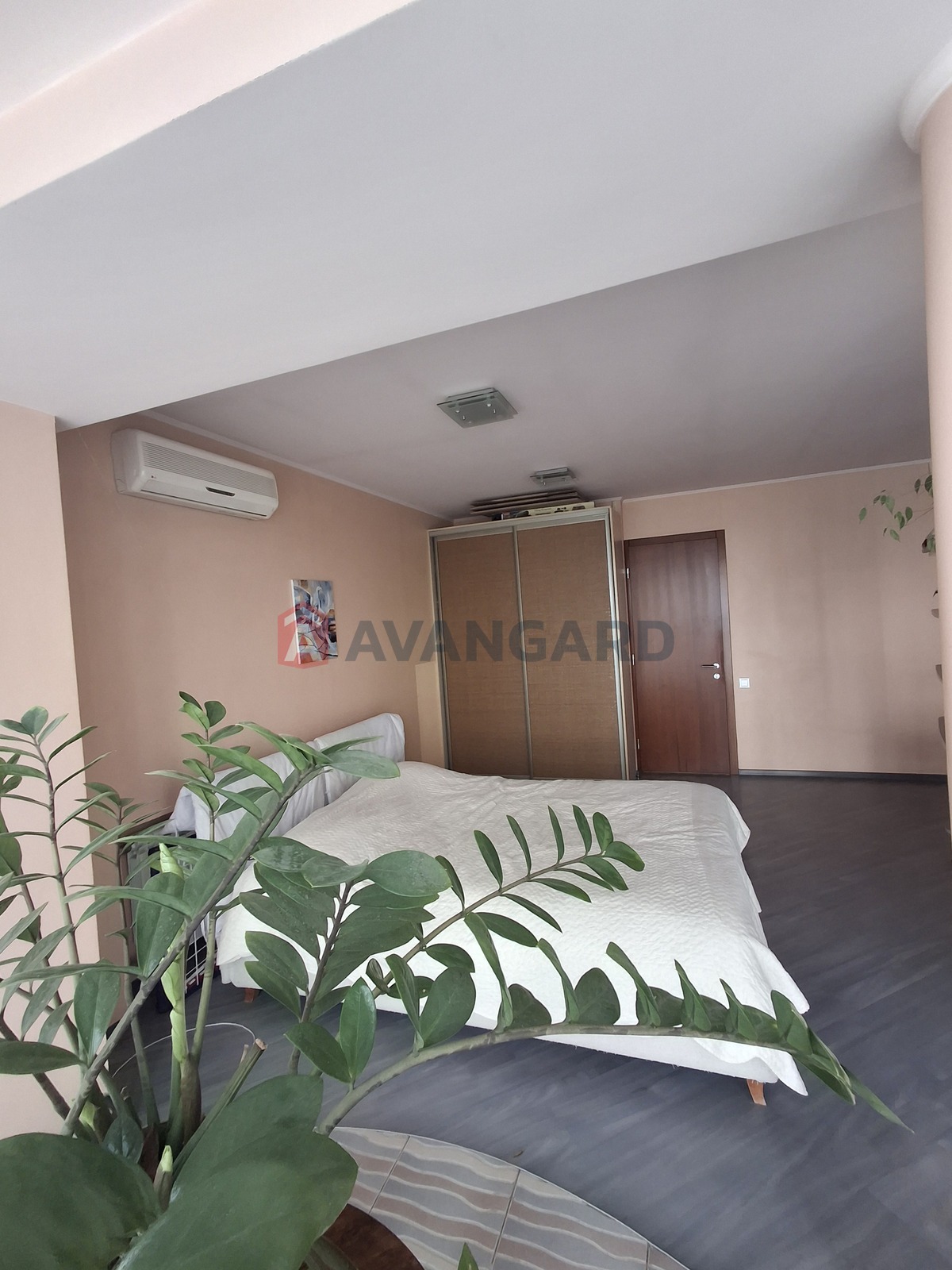 2 ����. ��������, 84/46/31 ��. �., 9/9 ���� ���� 12