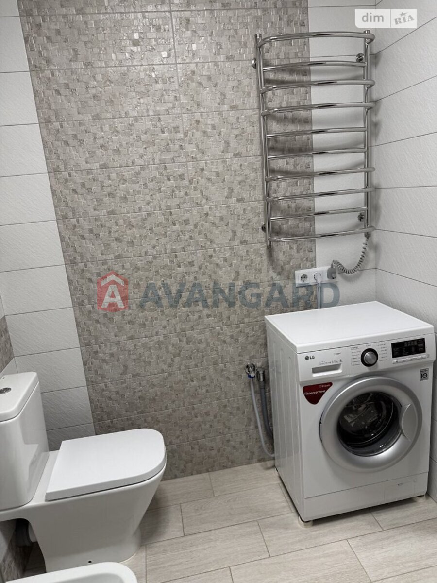 1 ��. ��������, 46/22/13 ��. �., 8/12 ������ ���� 27