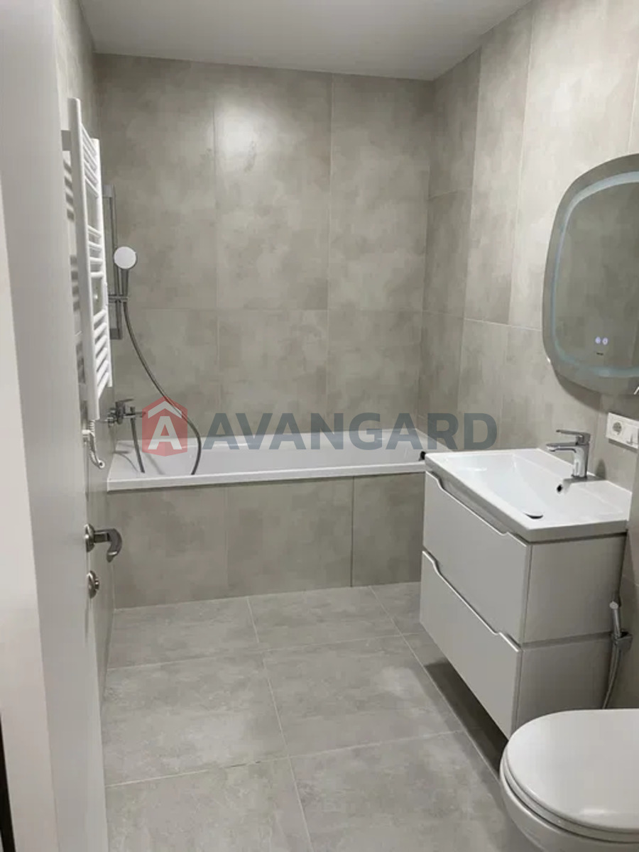 1 ��. ��������, 43/-/11 ��. �., 5/10 ������ ���� 9