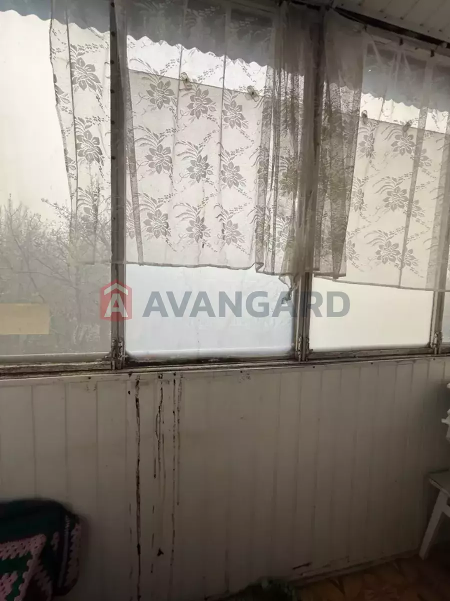 2 ��. ��������, 44/27/6 ��. �., 5/5 ������ ���� 7