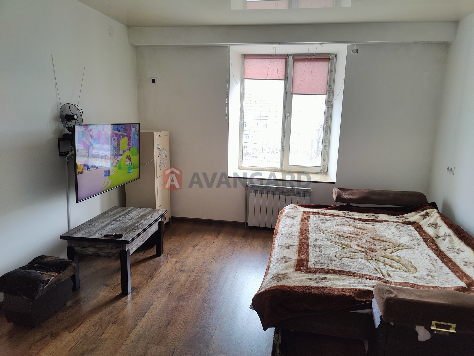 3 ��. ��������, 64,2/41/5 ��. �., 7/25 ������ ���� 1