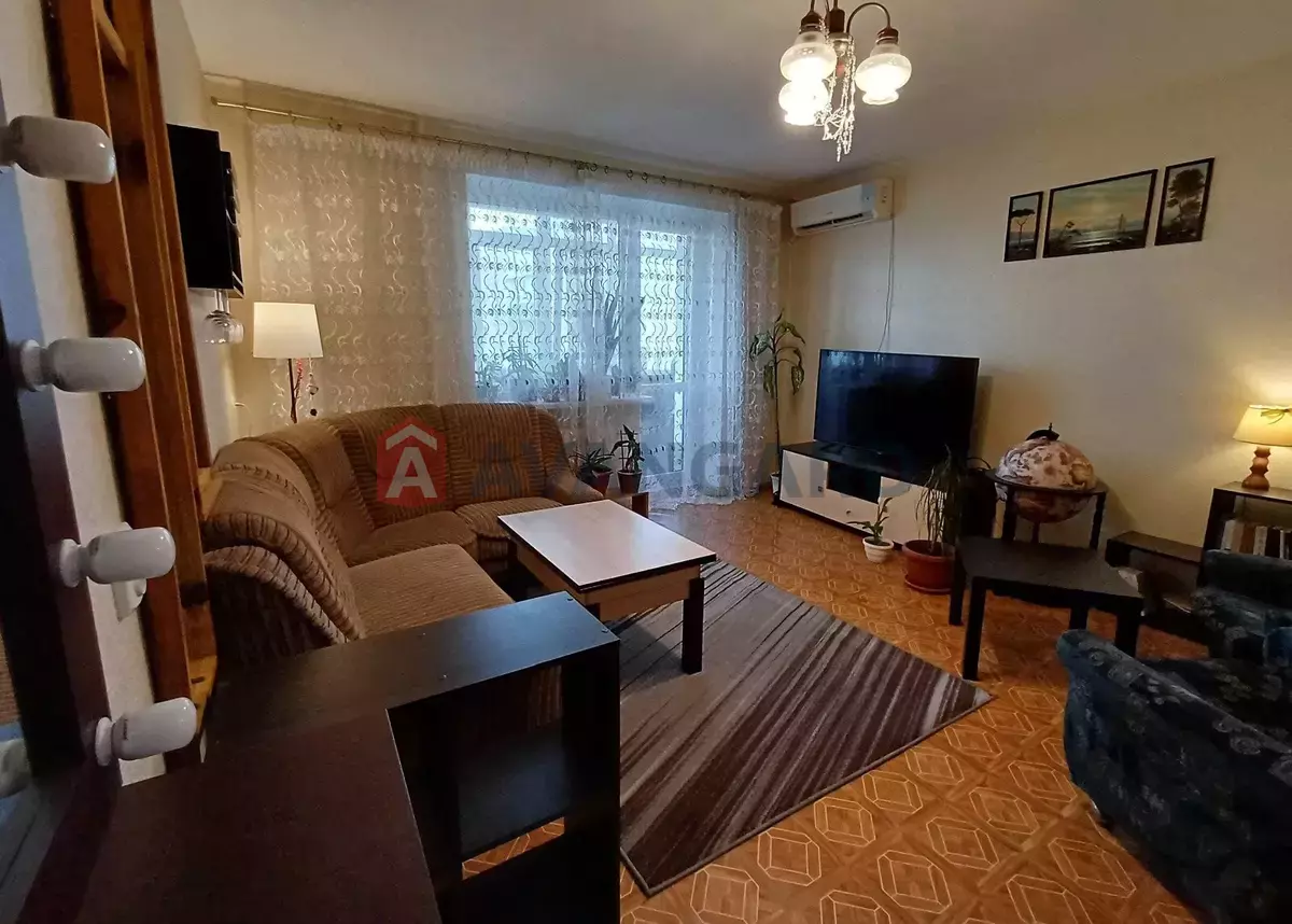 3 ��. ��������, 68/38/9 ��. �., 9/10 ������ ���� 10