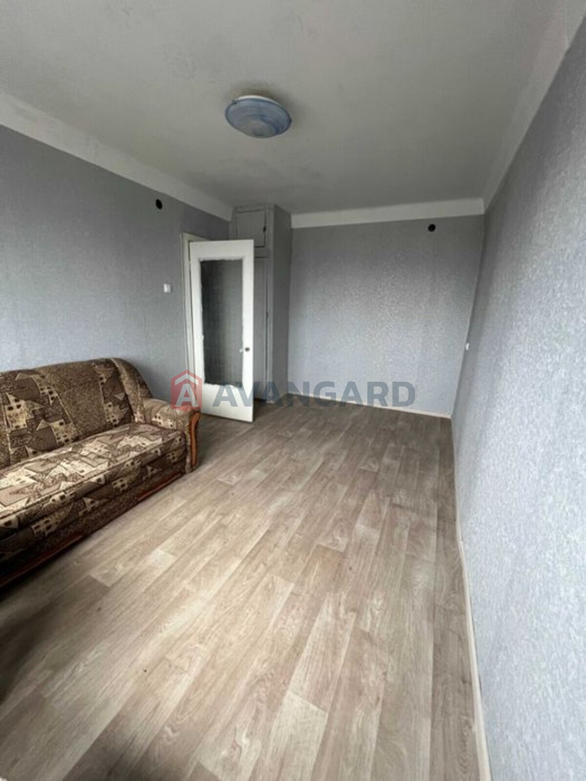 2 ��. ��������, 44/-/6 ��. �., 5/5 ������ ���� 4